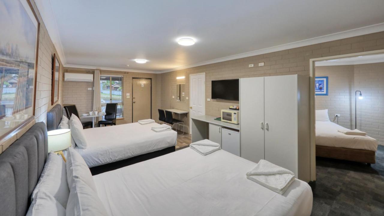Canowindra Riverview Motel Екстериор снимка