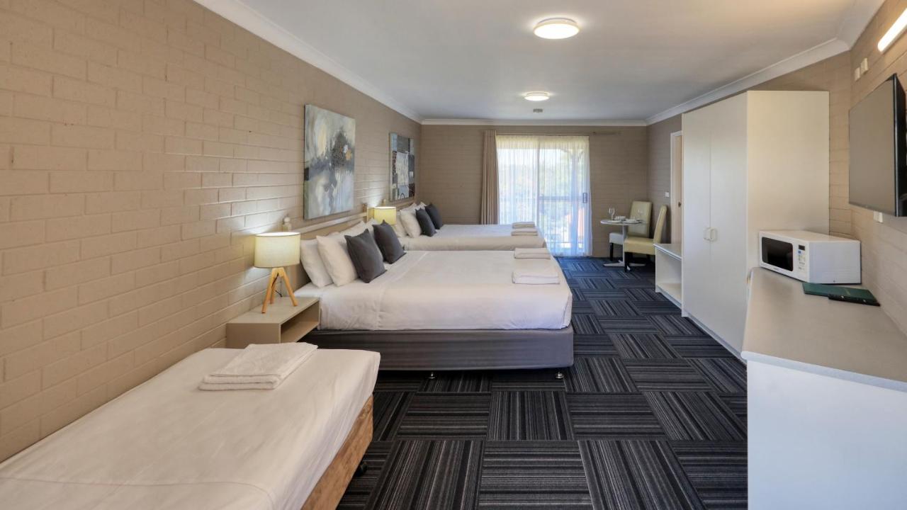 Canowindra Riverview Motel Екстериор снимка