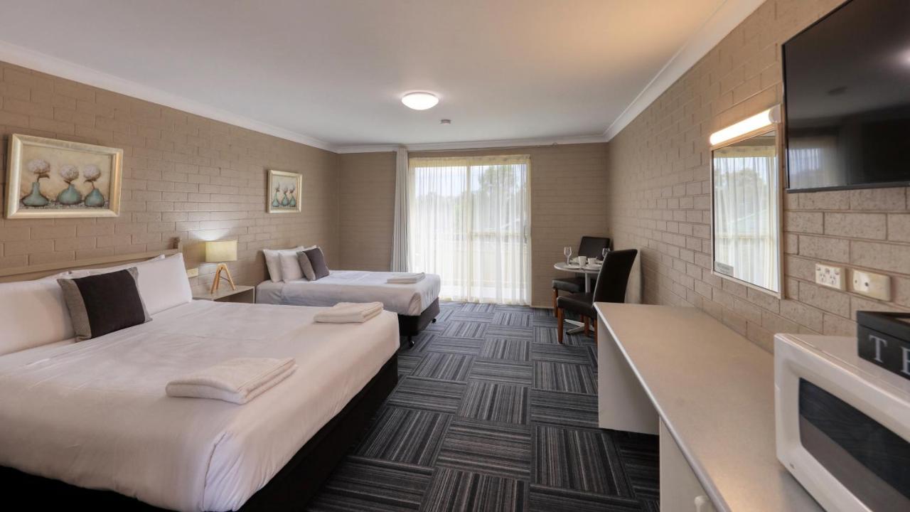 Canowindra Riverview Motel Екстериор снимка