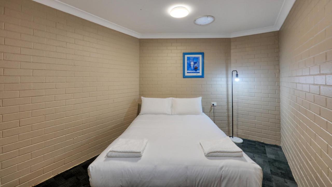 Canowindra Riverview Motel Екстериор снимка