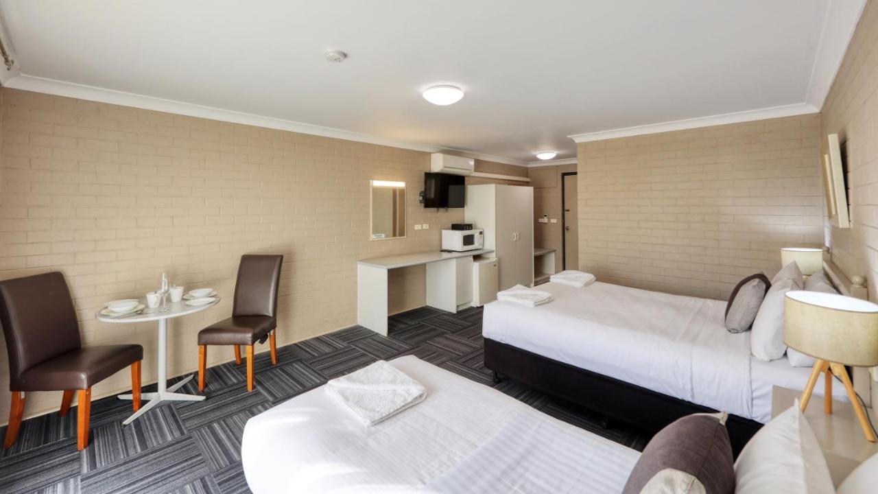 Canowindra Riverview Motel Екстериор снимка