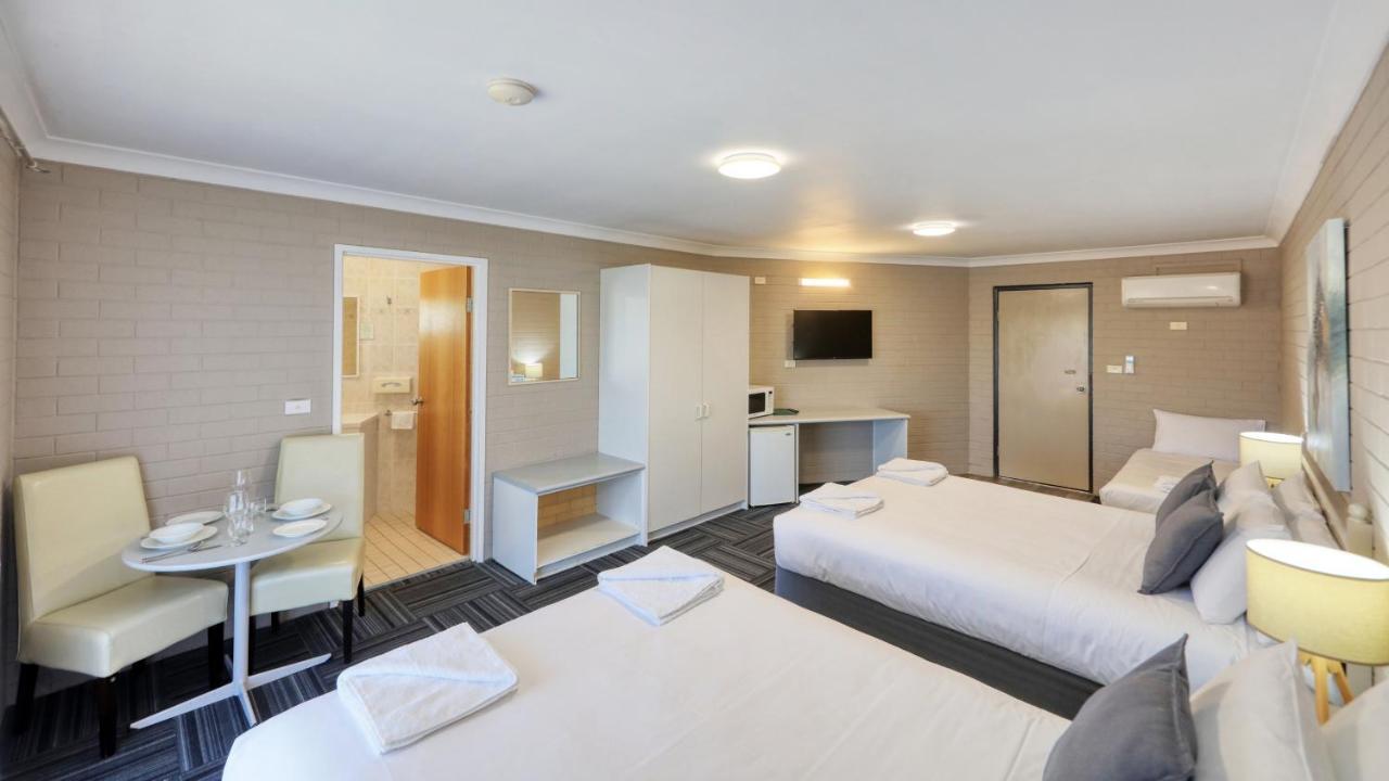 Canowindra Riverview Motel Екстериор снимка